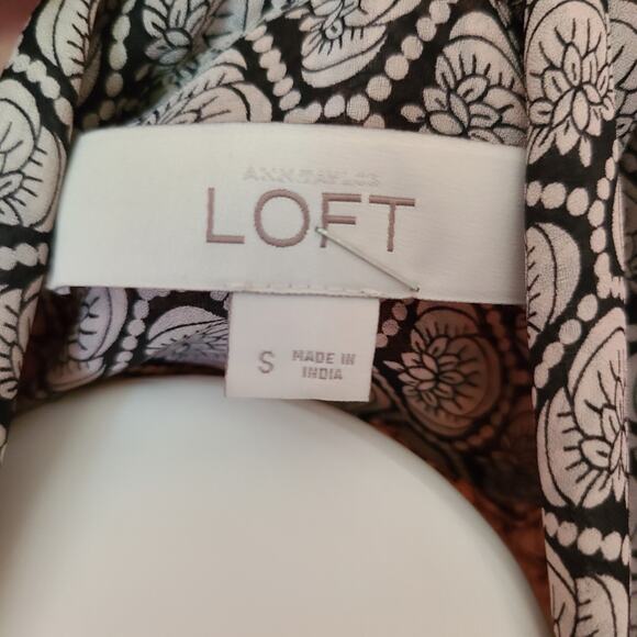 LOFT Long Sleeve Blouse Tan and Black Size Small - Picture 4 of 5